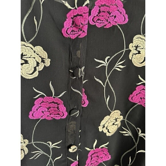 Cupcakes and Cashmere Blouse Womens Size Medium Sheer Floral Button Back Top - Picture 7 of 7